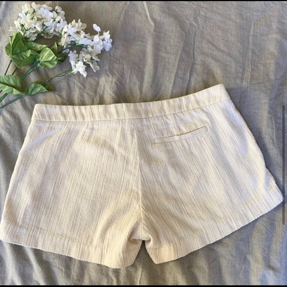 Joie Knit Cream Shorts Size 4 - Picture 3 of 8